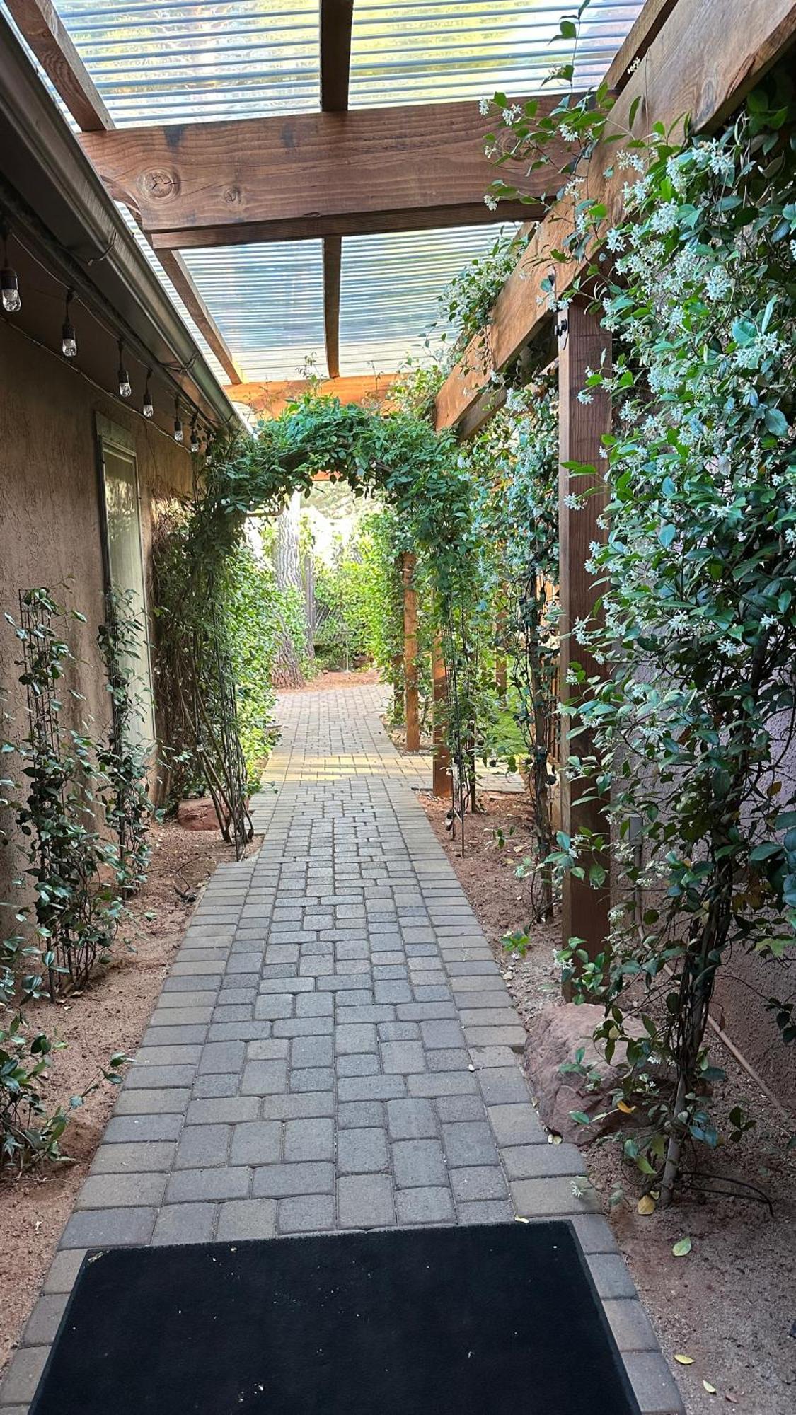 Lantern Light Inn - Romantic Getaway (Adults Only) Sedona Exterior photo